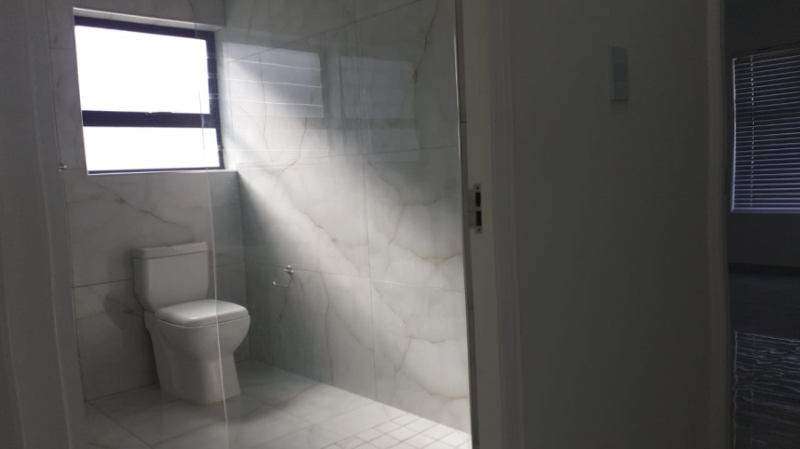 To Let 4 Bedroom Property for Rent in Laguna Sands Western Cape